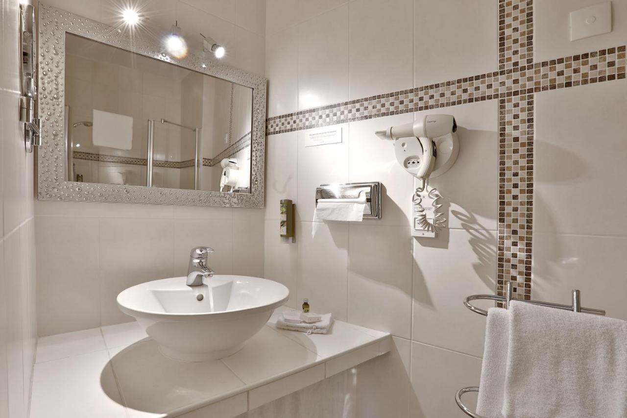 Hotel Restaurant Charbonnel Brantome Luaran gambar