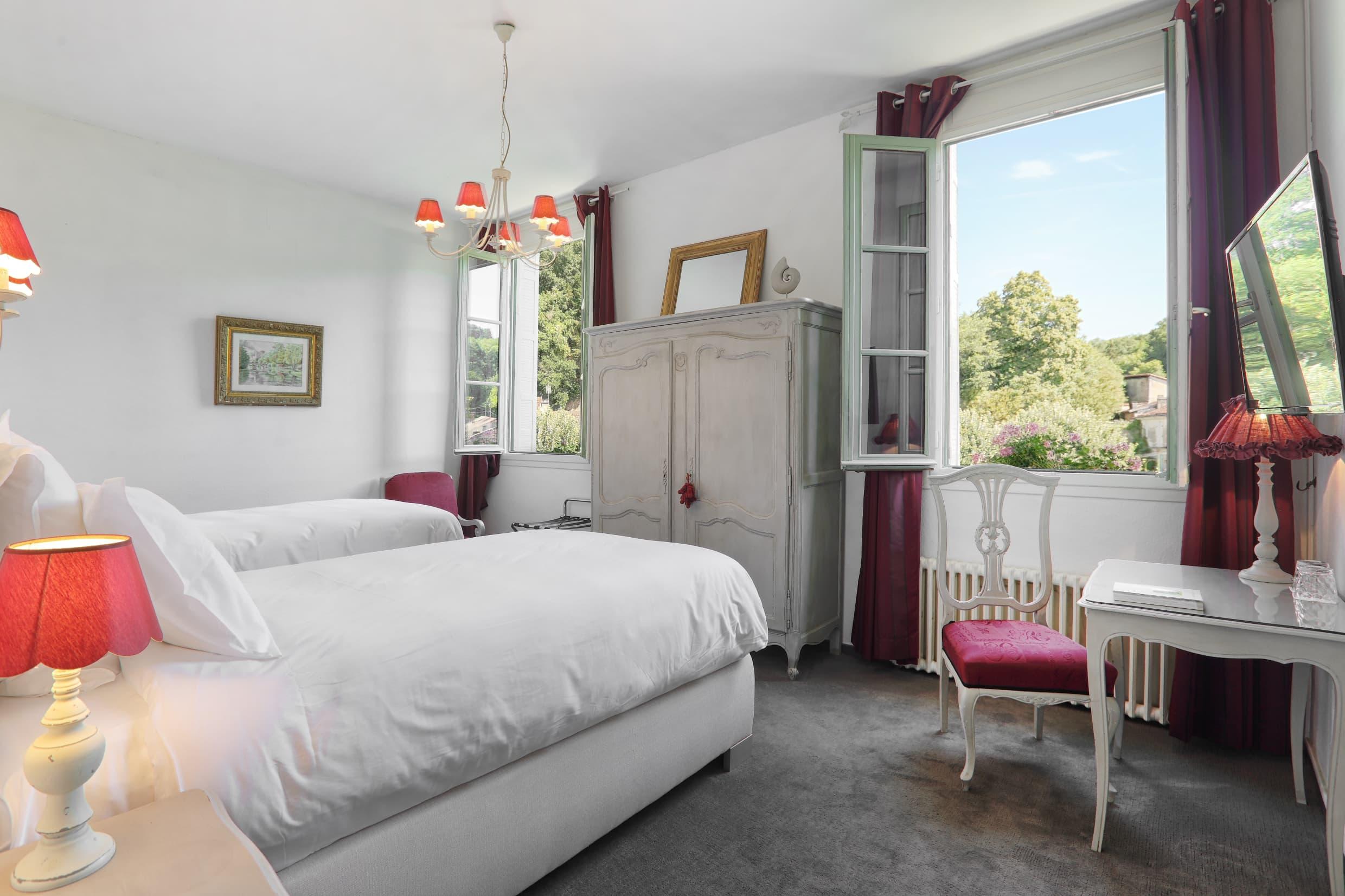 Hotel Restaurant Charbonnel Brantome Luaran gambar
