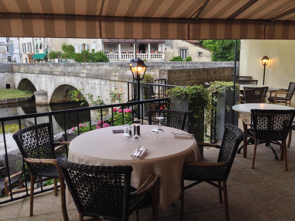 Hotel Restaurant Charbonnel Brantome Luaran gambar