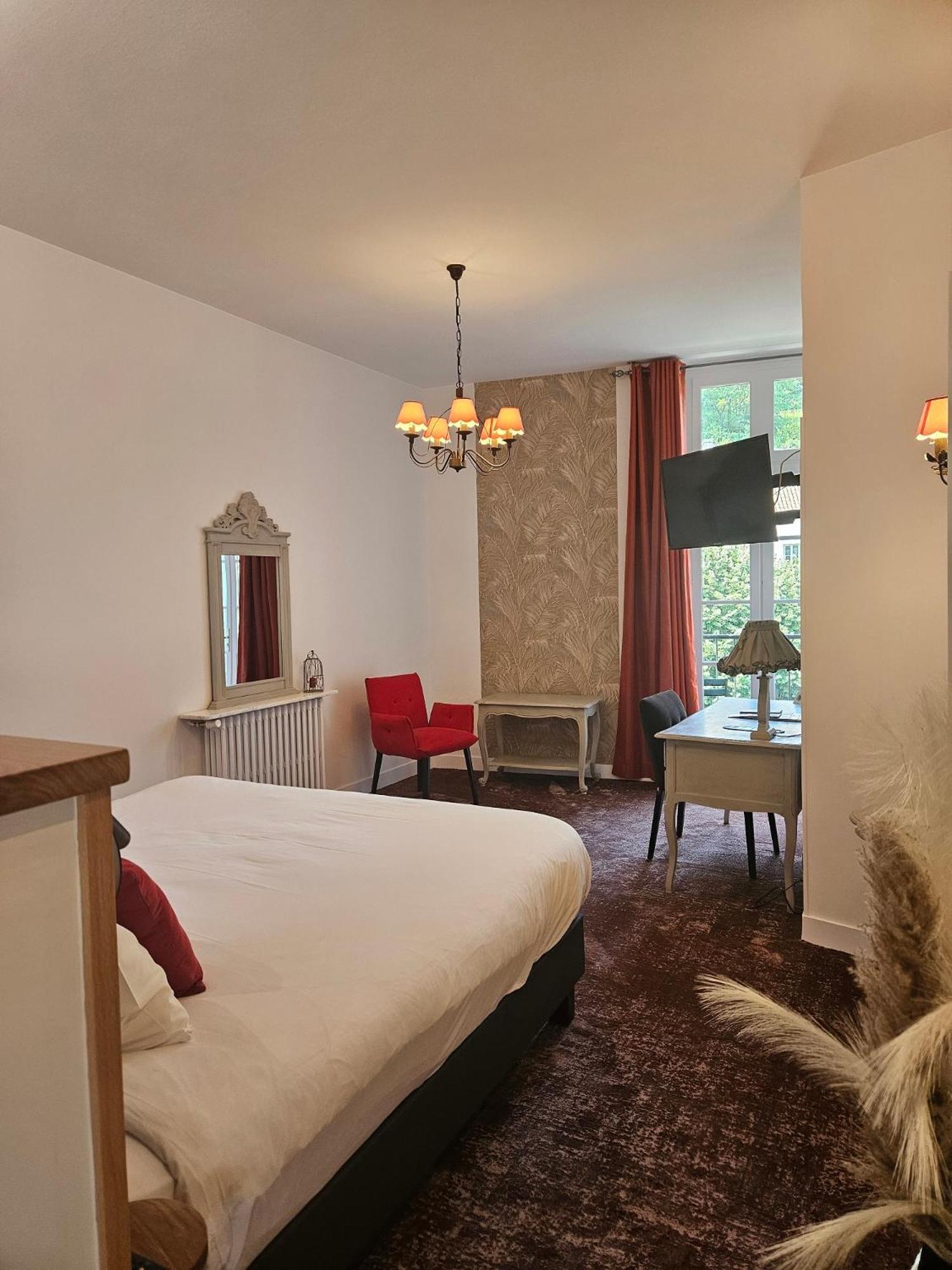 Hotel Restaurant Charbonnel Brantome Luaran gambar