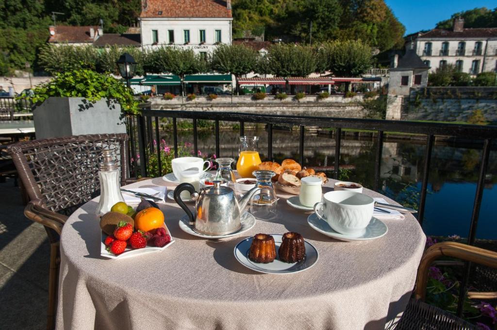 Hotel Restaurant Charbonnel Brantome Luaran gambar