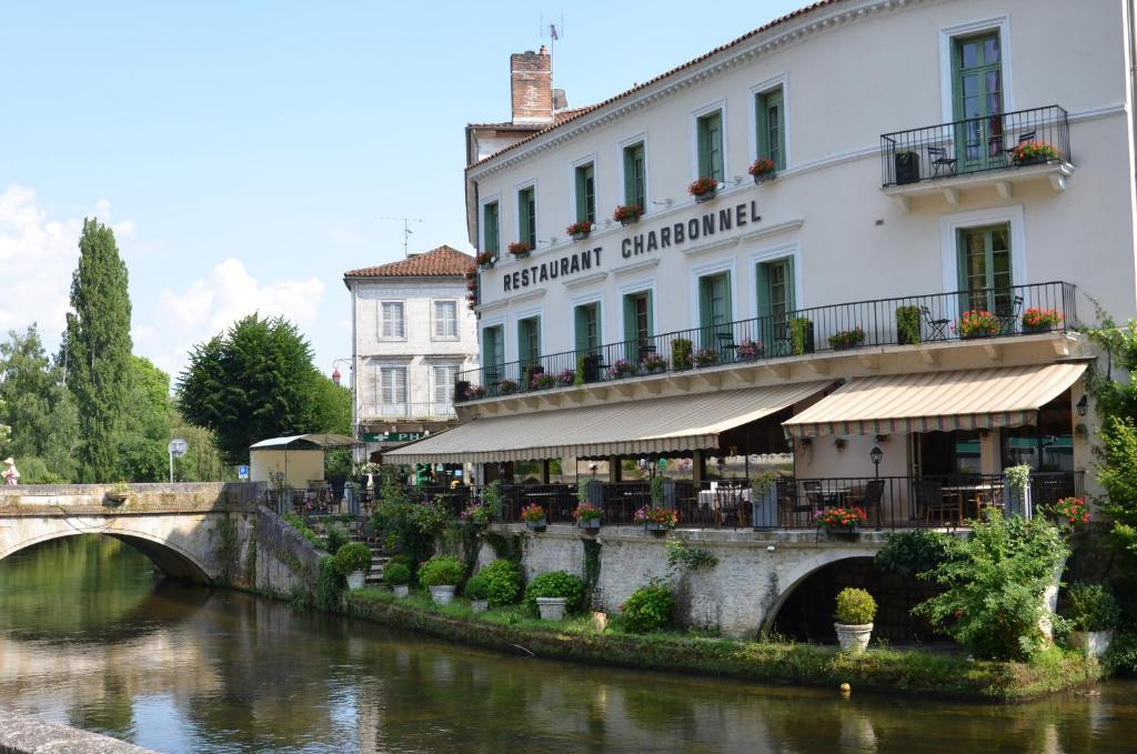 Hotel Restaurant Charbonnel Brantome Luaran gambar